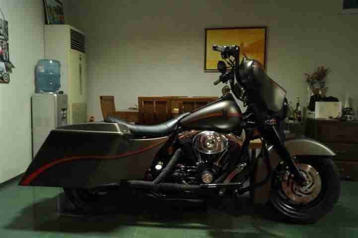 Harley Davidson Electra Glide in Bagger style
