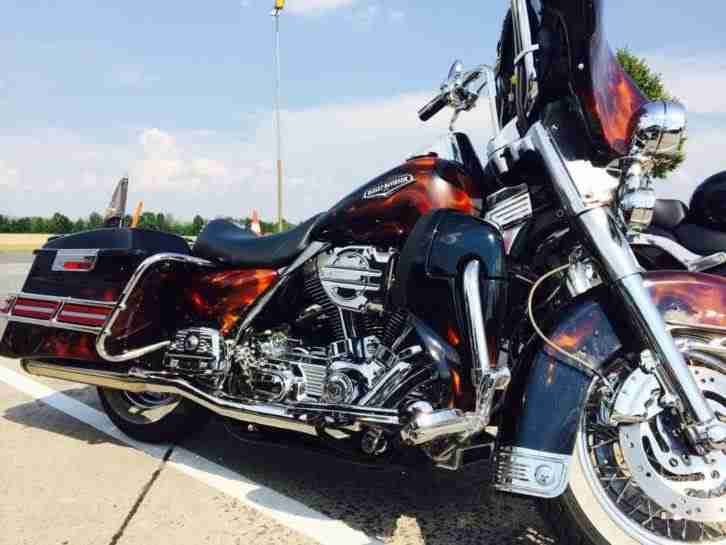 Harley- Davidson FLHR 2004 Road King Full Version Aerograf