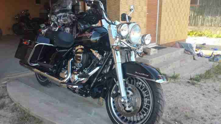 Harley Davidson FLHR ROAD KING 2012