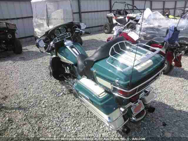 Harley-Davidson FLHTCU 2009 Antique White&Turquise ABS ALARM 10.700 miles NEU