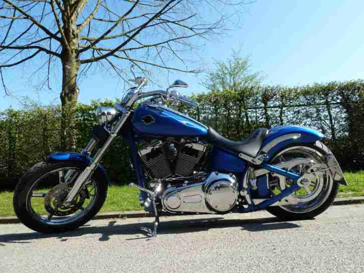 Harley Davidson FXCWC Rocker C, Topzustand, Heartland Heckumbau