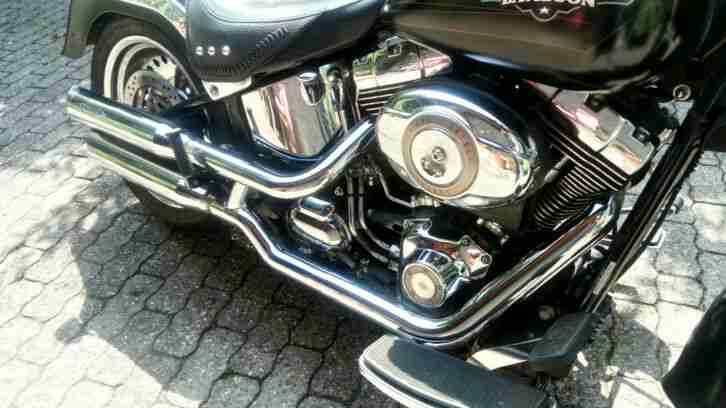 Harley Davidson Fat Boy schwarz Plus Zubehör Nur 21800 km Top Zustand