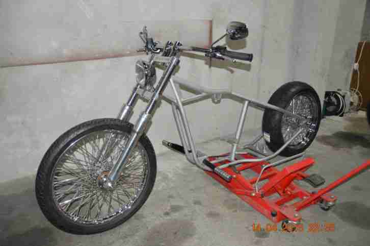 Harley-Davidson Flathead WLA BOBBER - Rolling Chassis