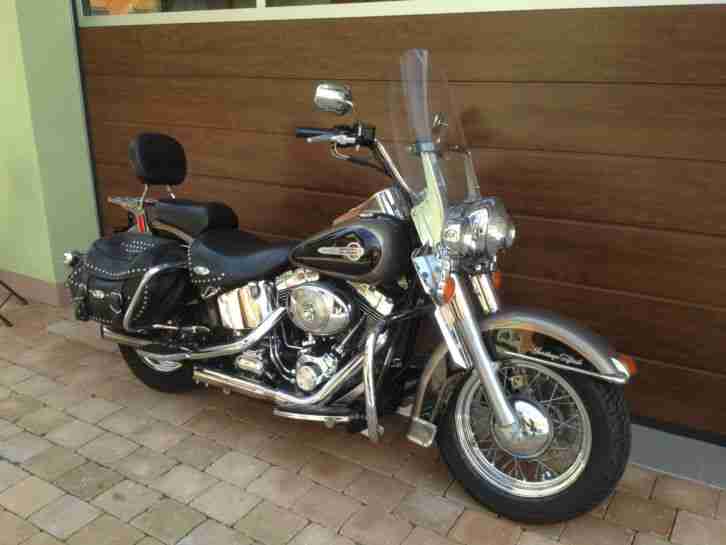 Harley Davidson Heritage Softail Classic FLSTCI aus 2004