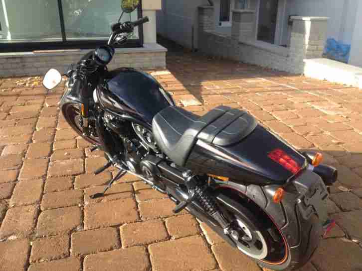 Harley-Davidson Night Rod Special 2013, schwarz, EZ 11/2012, 500 km