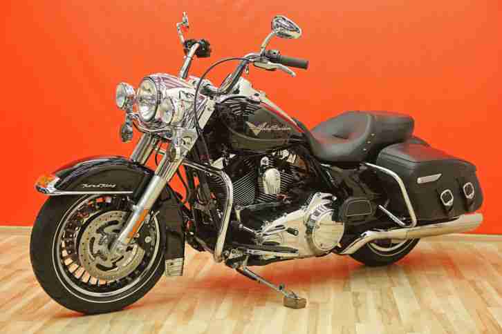 Harley Davidson Road King 2010 FLHR Tourer Touring Twin Cam Skull Thunder Max