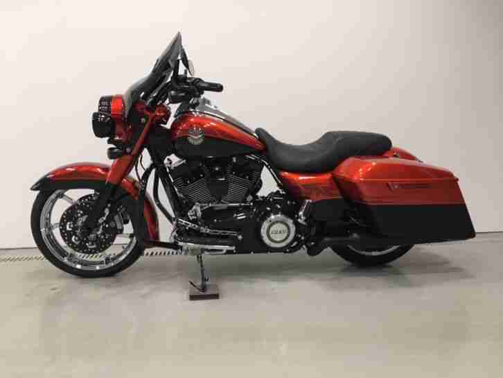 Harley Davidson Road King 2014 Tourer Twin Cam FLTRSE 110'