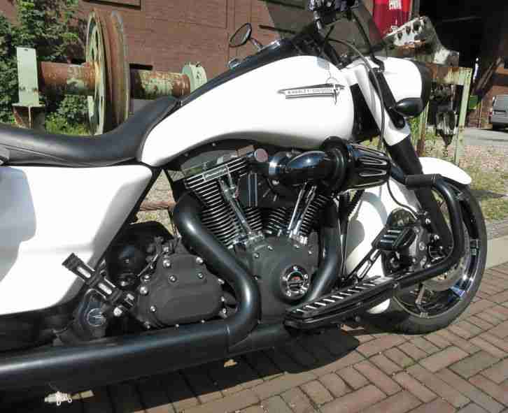 Harley Davidson Road King Custom Bagger 120R