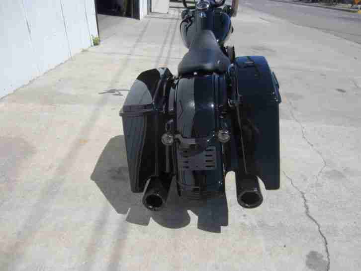 Harley-Davidson Road King Custom Bagger FLHRC