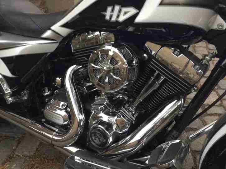 Harley Davidson Road King Ultra Bagger FLTRU 103 ABS LED