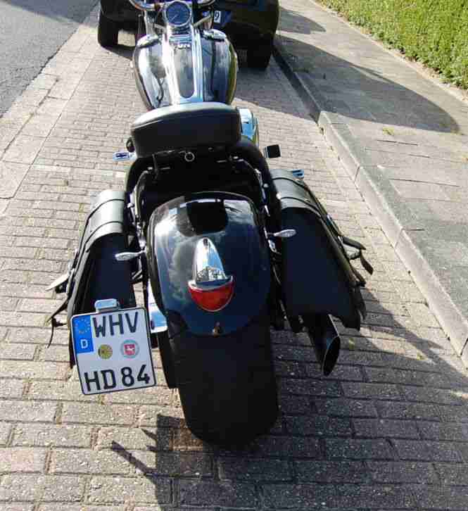 Harley Davidson Rocker FXCWC Umbau mit Ape Hänger