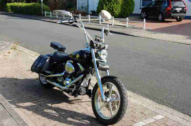 Harley Davidson Rocker FXCWC Umbau mit Ape Hänger