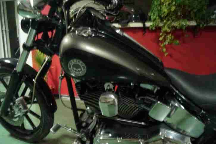 Harley Davidson Softail Fatboy Custom 200 rear tire 103 ci engine