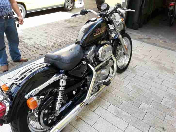 Harley-Davidson Sportster 883