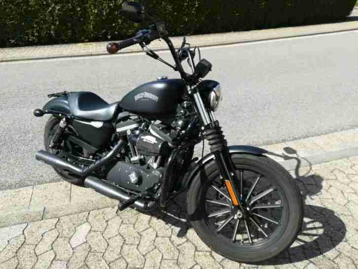 Harley Davidson Sportster XL 883N Iron