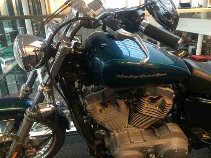 Harley Davidson Sportster im neuen The Classic Oldtimer Hotel in Ingolstadt