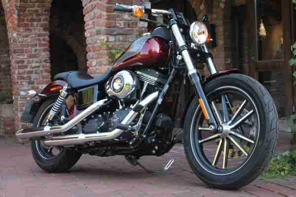 Harley Davidson Street Bob Special Edition / Limited Edition Neufahrzeug SOFORT
