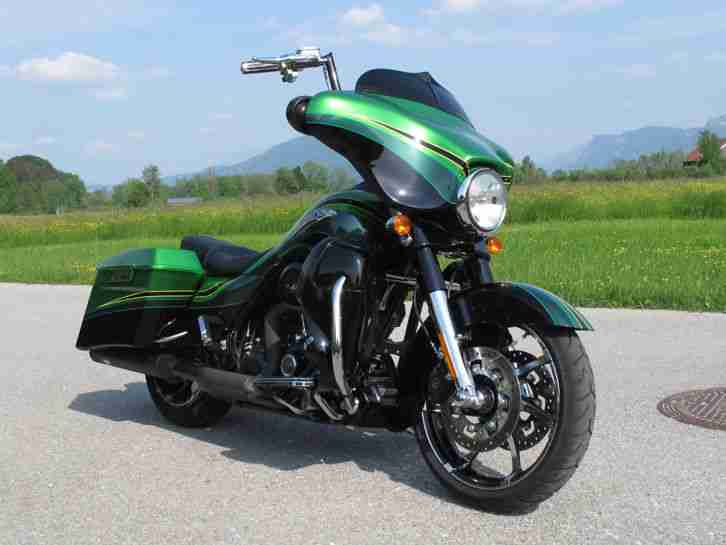 Harley Davidson, Street Glide CVO, Screaming Eagle , FLHXSE2