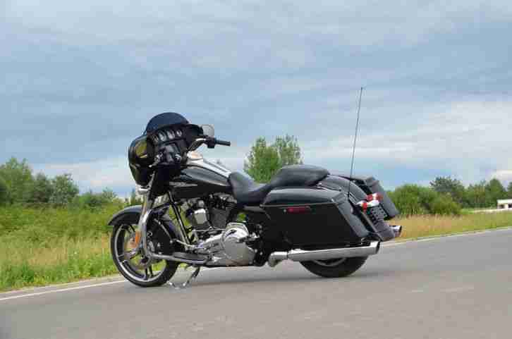 Harley-Davidson Street Glide FLHX 2014 wie neu nur 1.600 km PERFEKTE ZUSTAND