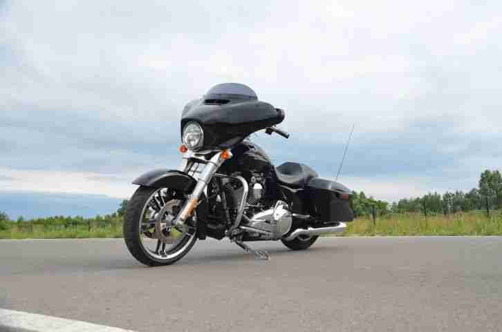 Harley-Davidson Street Glide FLHX 2014 wie neu nur 1.600 km PERFEKTE ZUSTAND