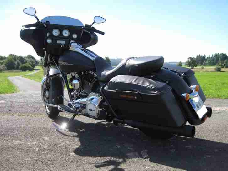 Harley Davidson Street Glide, NUR 4222 km !!