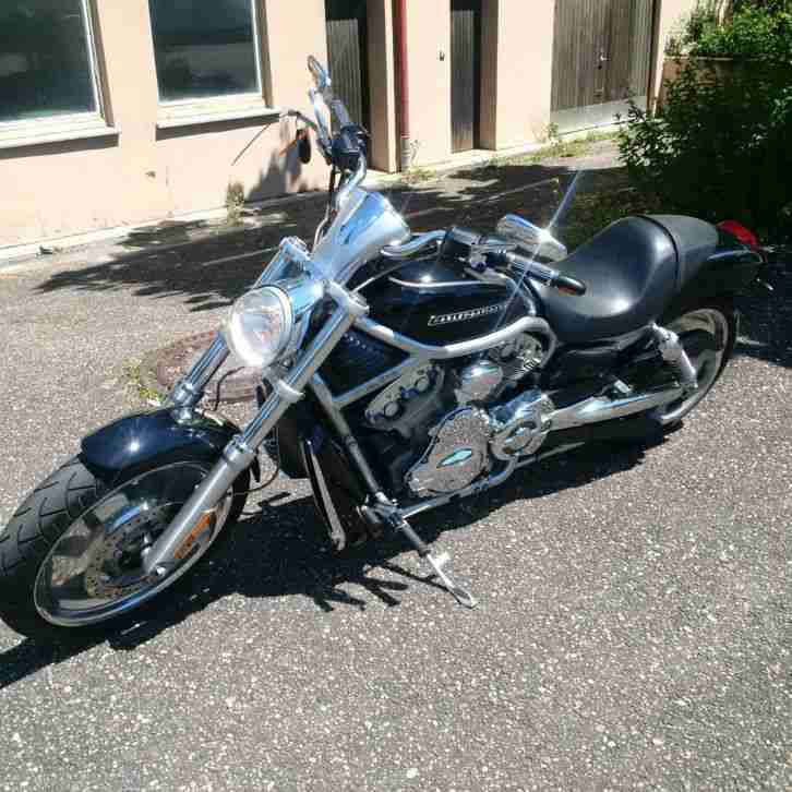 Harley Davidson V Rod deutsches Modell 240er Heckumbau TÜV neu supper Zustand
