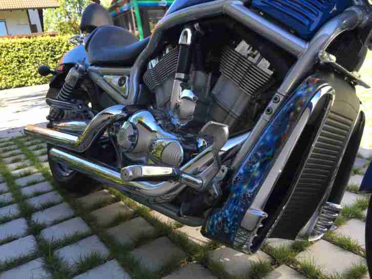 Harley Davidson V-Rod - super Sound - alles mit neuem TÜV bis 05/2018