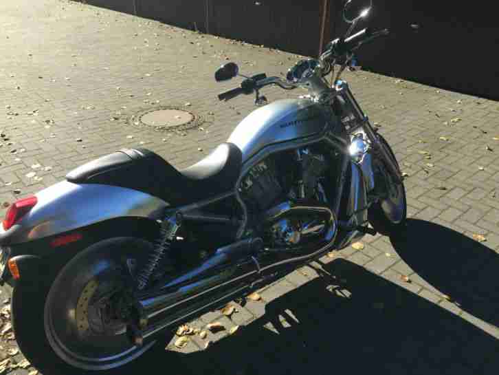 Harley Davidson, VRSCA V-Rod, 8.869 km, ''Kess Tech'' Spezialauspuff