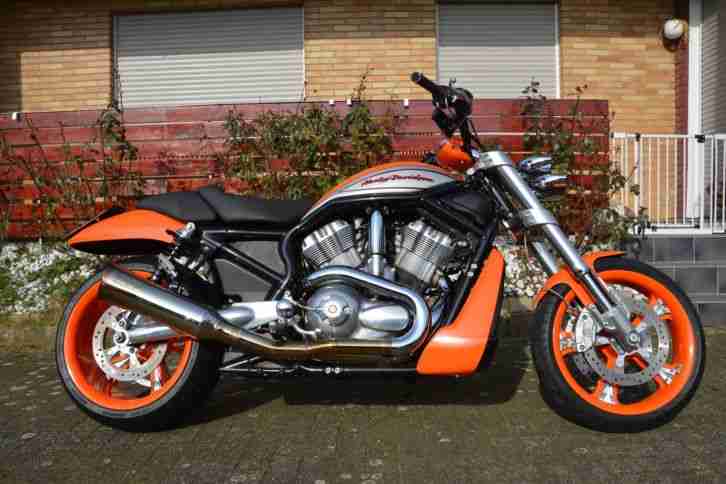 Harley Davidson VRSCR Street Rod Traum in Orange 240 er Breitreifen Topzustand
