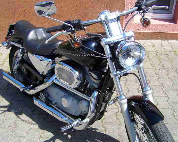 Harley Davidson XL 883 Custom / TOP - gepflegt / nur 16.160 km (original)