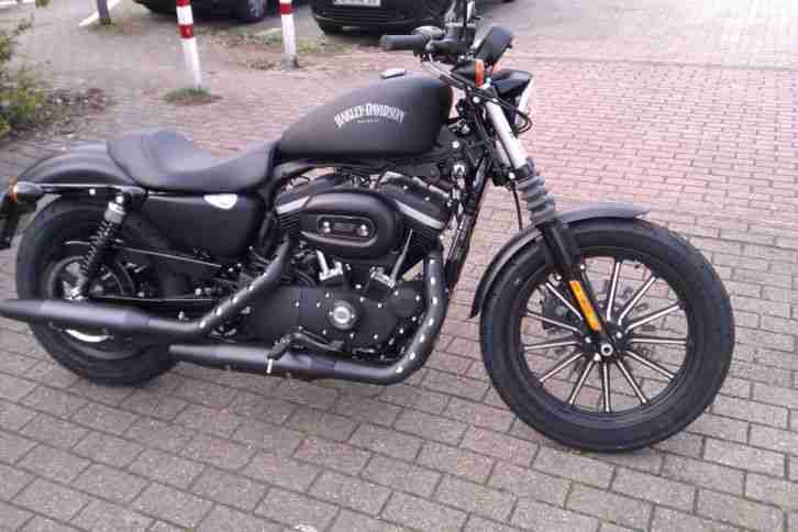 Harley Davidson XL883 N Iron