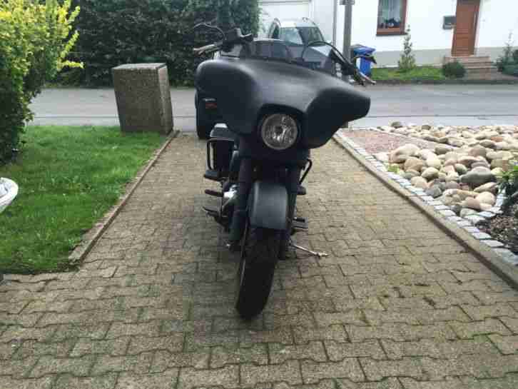Harley Davidson e-glide Umbau Bad Dad Bagger