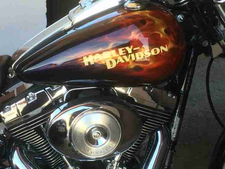 Harley Davidson mit Airbrush Flames