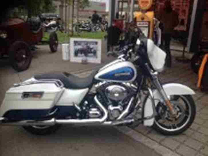 Harley Davison Streed Glide BJ. 2010 ,13500 km Gelegenheit Winterpreis !!!