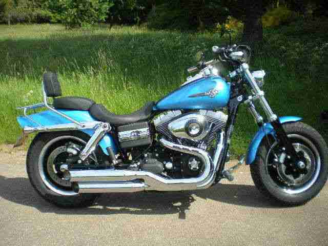 Harley Dyna FAT BOB TOP EZ 2011 4950Km