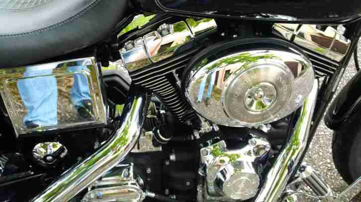 Harley Dyna Low Rider deutsches 2005er Modell imTopzustand Scheckheftgepflegt