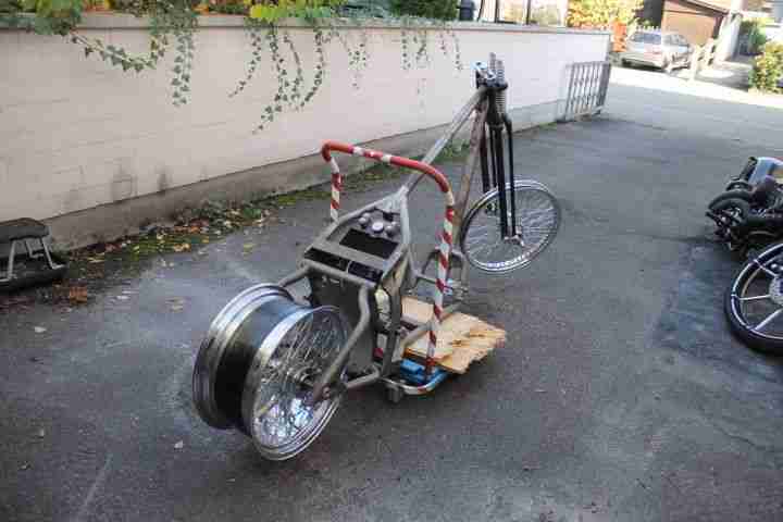 Harley Highnecker Starrrahmen Rolling Chassis CCE Springer