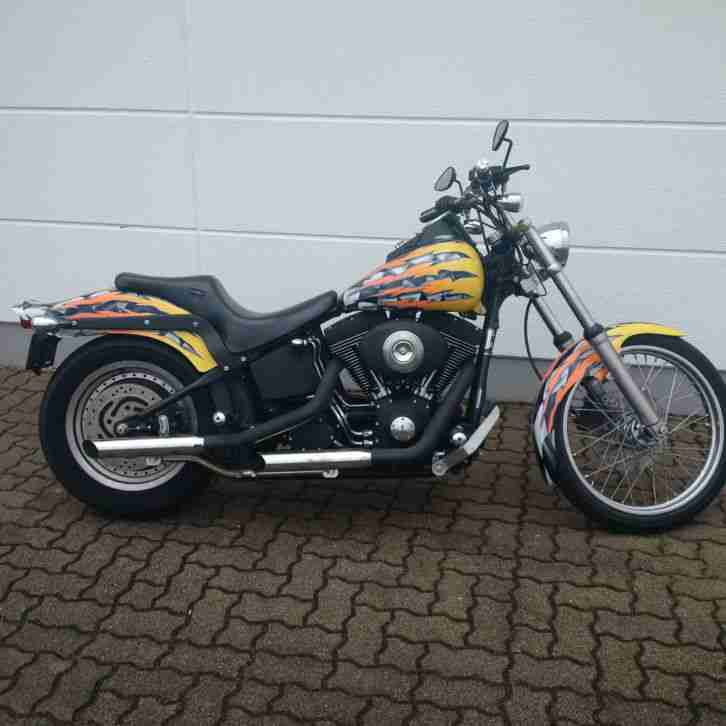 Harley Night Train im Race Flag Desige mit 8200km TÜV neu 2004er Modell