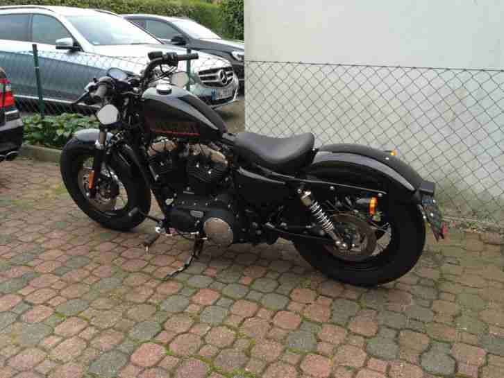 Harley Sportster 48 neuwertiger Zustand 1 Hd. nur 4500 km Erstzulassung 06.2013