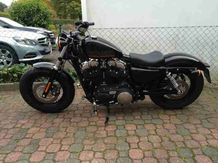 Harley Sportster 48 neuwertiger Zustand 1 Hd. nur 4500 km Erstzulassung 06.2013