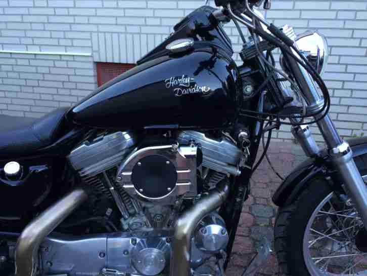 Harley Sportster 883 Custom Erstzul: 1998 mit 13.500 km perfekter Zustand