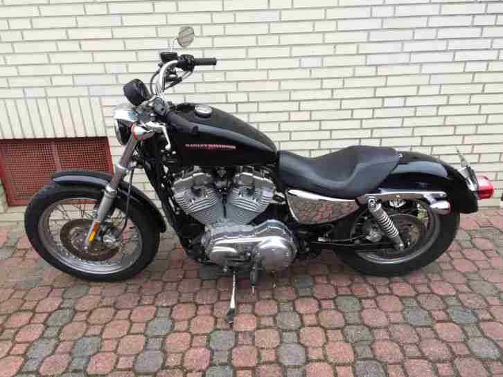 Harley Sportster 883 Low nur 9500 km Erstzu 08.2005 schöner Zustand TüV 04/18