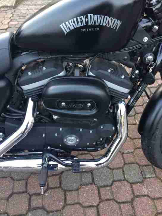 Harley Sportster XL2 883 Iron neuwertiger