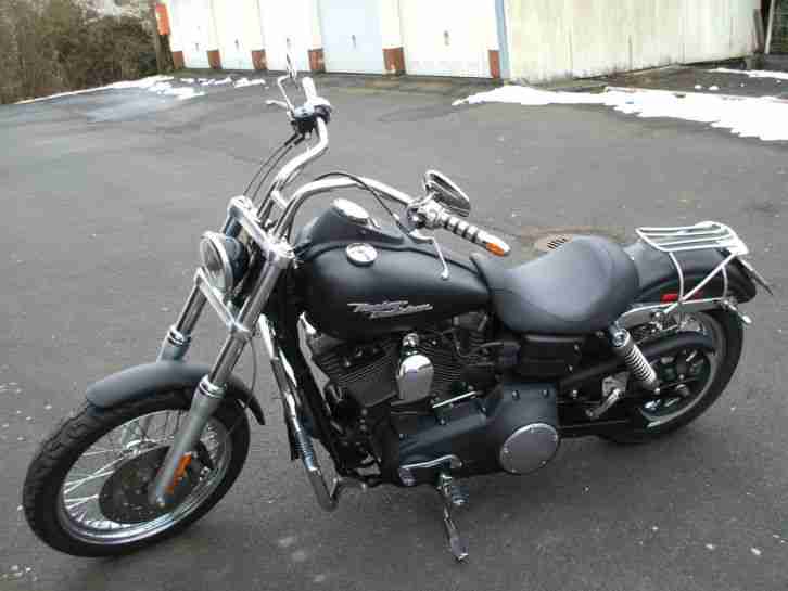 HarleyDavidson Street Bob-Mod.06- top gepflegt-deutsches Modell- viel Zubehör