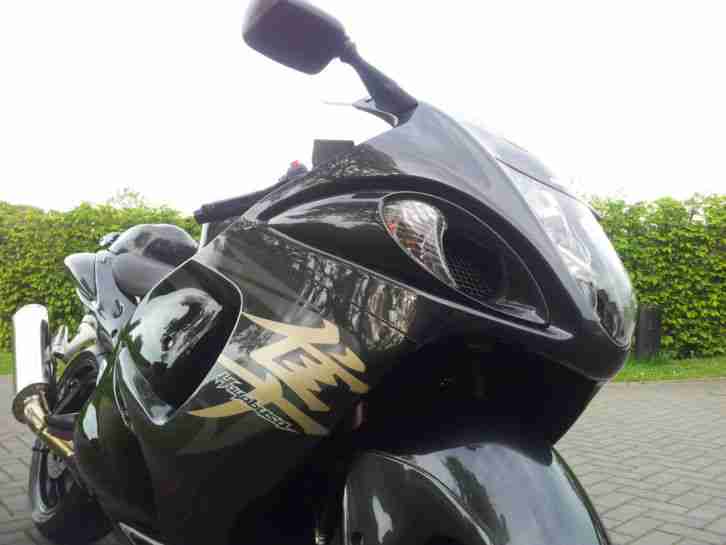 Hayabusa GSX 1300 R mit wenig Kilometer (9915km)