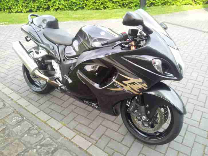 Hayabusa GSX 1300 R mit wenig Kilometer (9915km)
