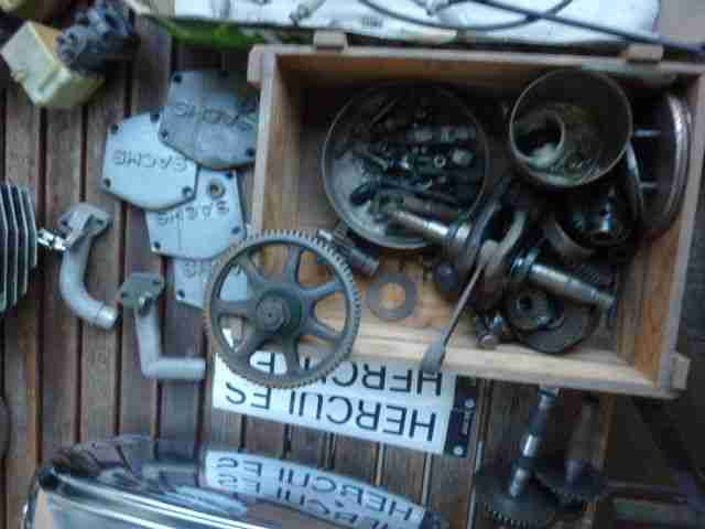 Hercules M3 Mofa mit vielen Ersatzteilen, mehrere Motoren, Gabel von Peugeot TSA