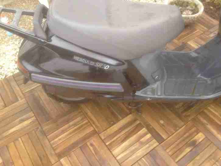 Hercules SR 50, Wie Peugeot Roller