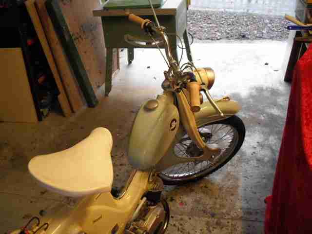 Hercules moped