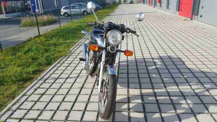 Honda 750 RC01 für sein Alter noch gut.von 1979